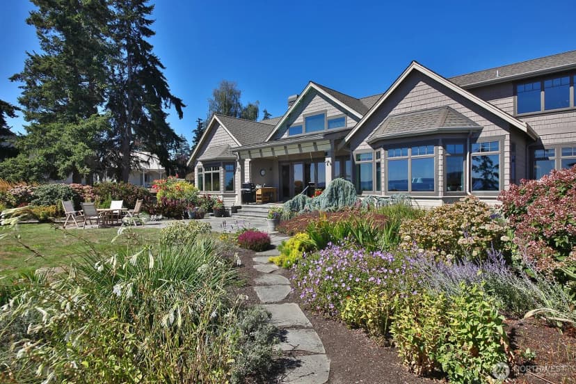 Property photo for 2382 Soundview Drive, Langley photo 10