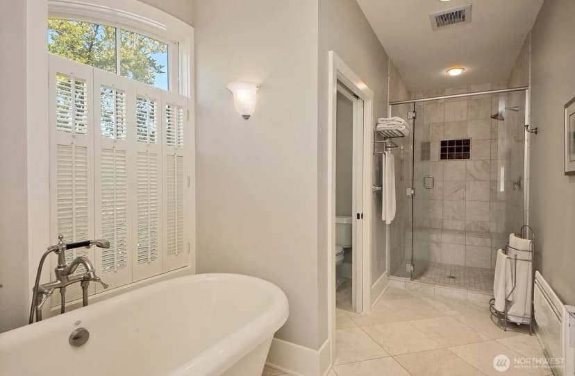 Property photo for 2382 Soundview Drive, Langley photo 30