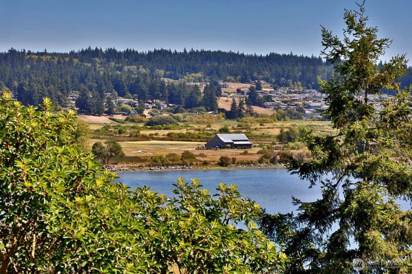 Property photo for 2382 Soundview Drive, Langley photo 14