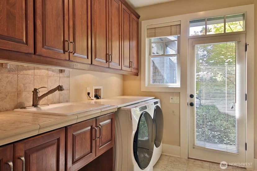 Property photo for 2382 Soundview Drive, Langley photo 38