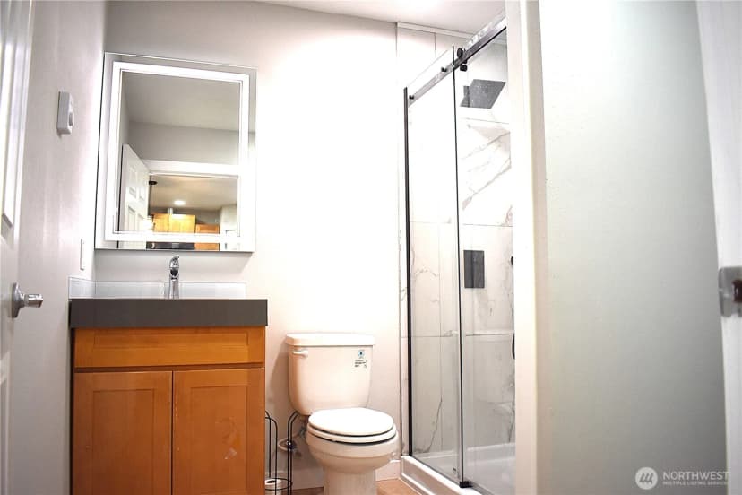 Property photo for 7604 52nd Avenue W, Lakewood photo 10
