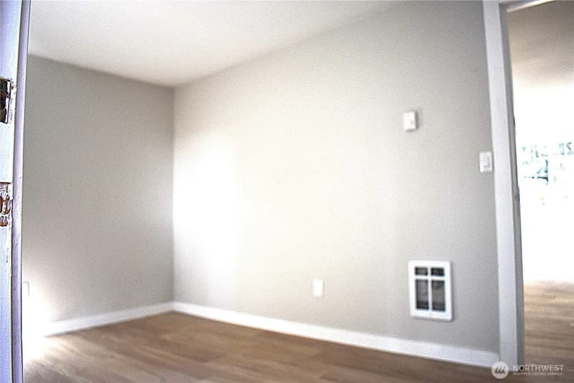 Property photo for 7604 52nd Avenue W, Lakewood photo 18