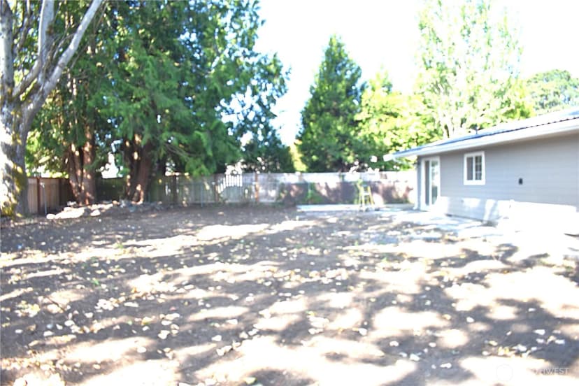 Property photo for 7604 52nd Avenue W, Lakewood photo 20