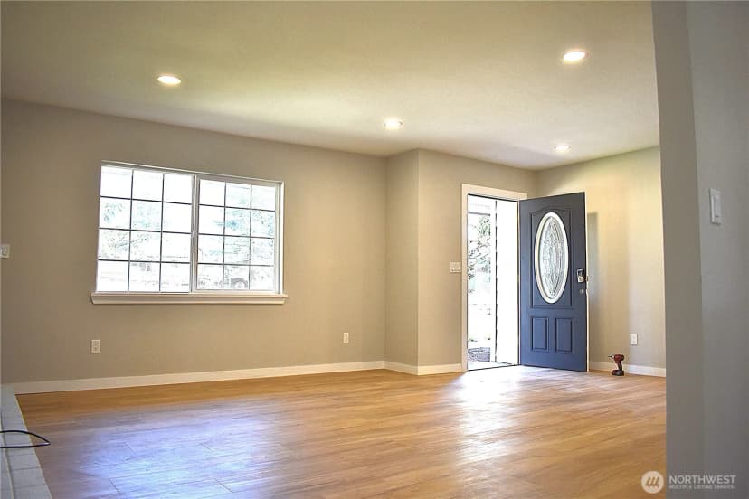 Property photo for 7604 52nd Avenue W, Lakewood photo 7