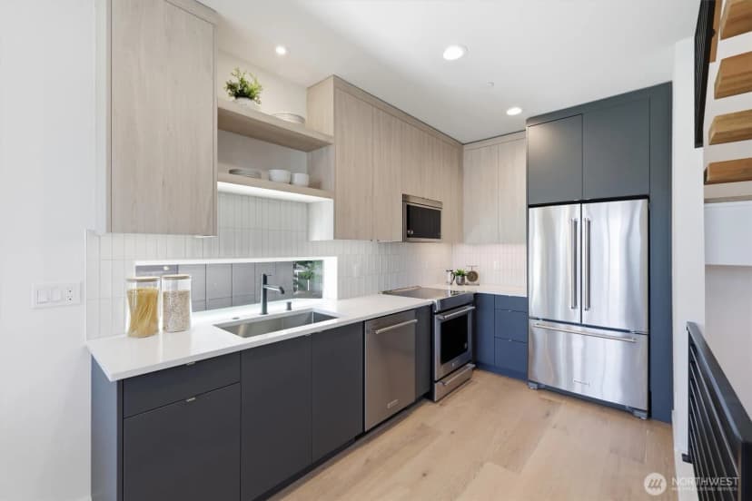 Property photo for 2011 Dexter Avenue N #a, Seattle photo 7