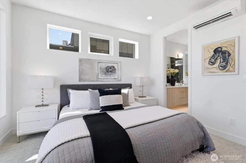 Property photo for 2011 Dexter Avenue N #a, Seattle photo 11