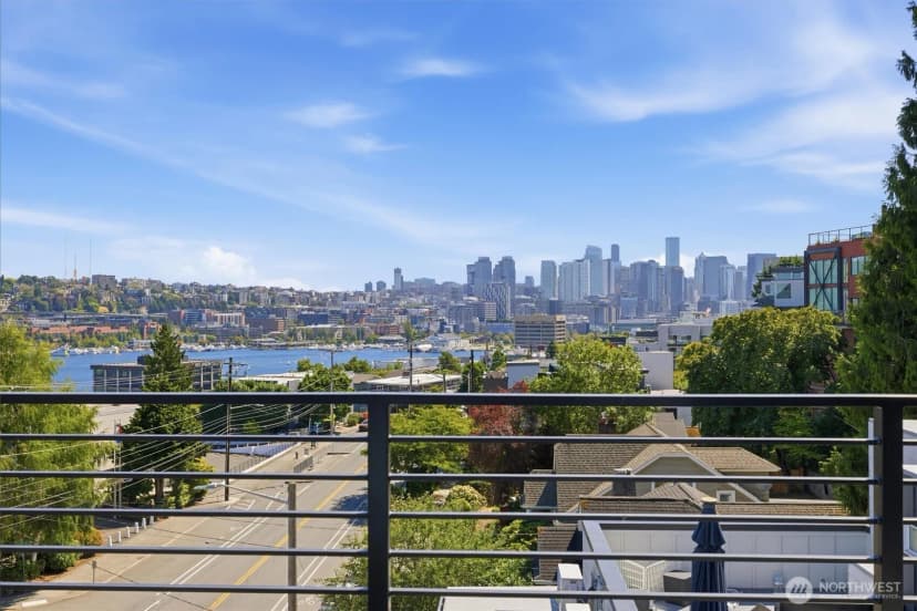 Property photo for 2011 Dexter Avenue N #a, Seattle photo 22