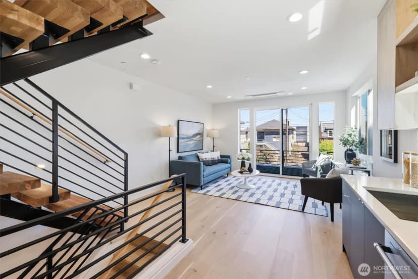 Property photo for 2011 Dexter Avenue N #a, Seattle photo 9
