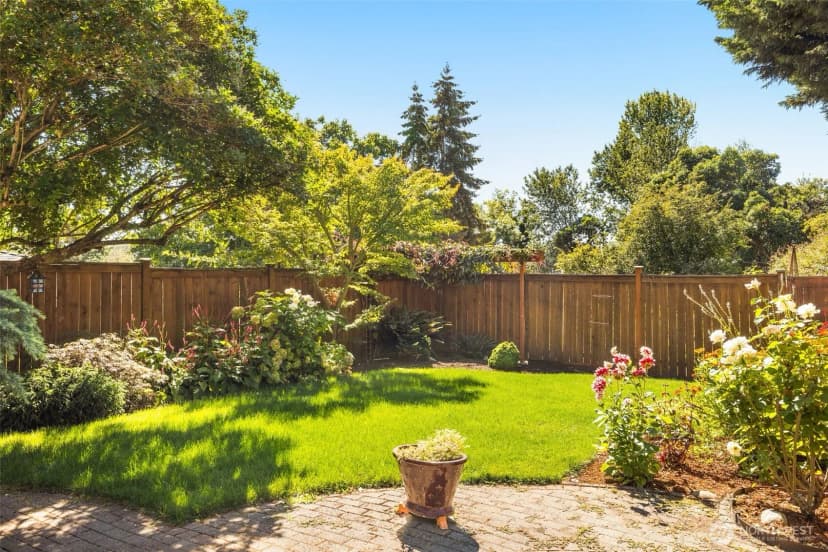 Property photo for 7965 Seward Avenue S, Seattle photo 11