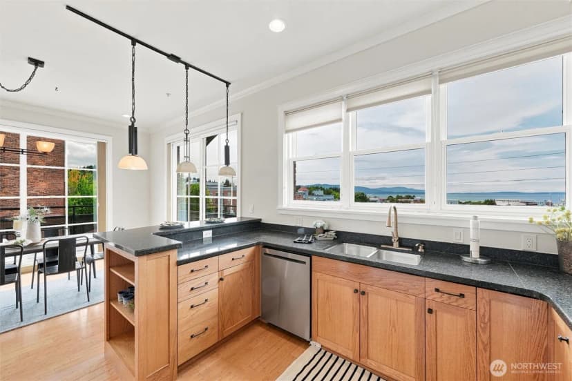 Property photo for 1010 Mill Avenue #302, Bellingham photo 7