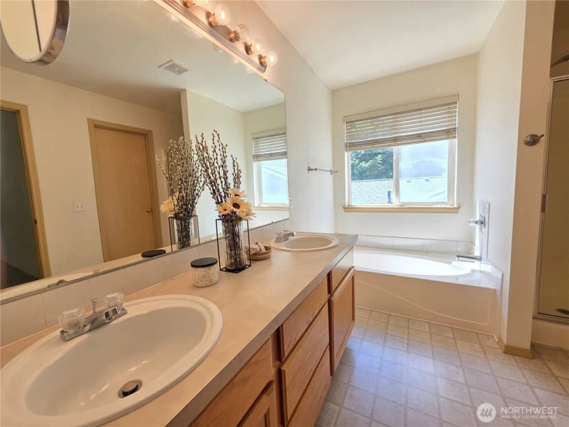 Property photo for 20702 190th Avenue E, Orting photo 28