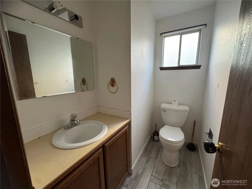 Property photo for 1915 E Spruce Street #a, Seattle photo 7