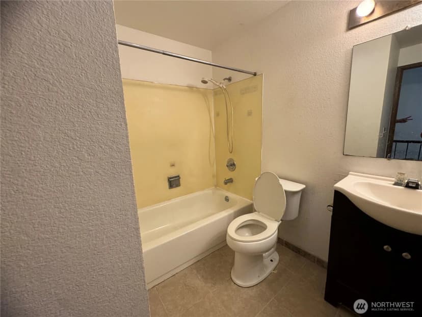 Property photo for 1915 E Spruce Street #a, Seattle photo 12