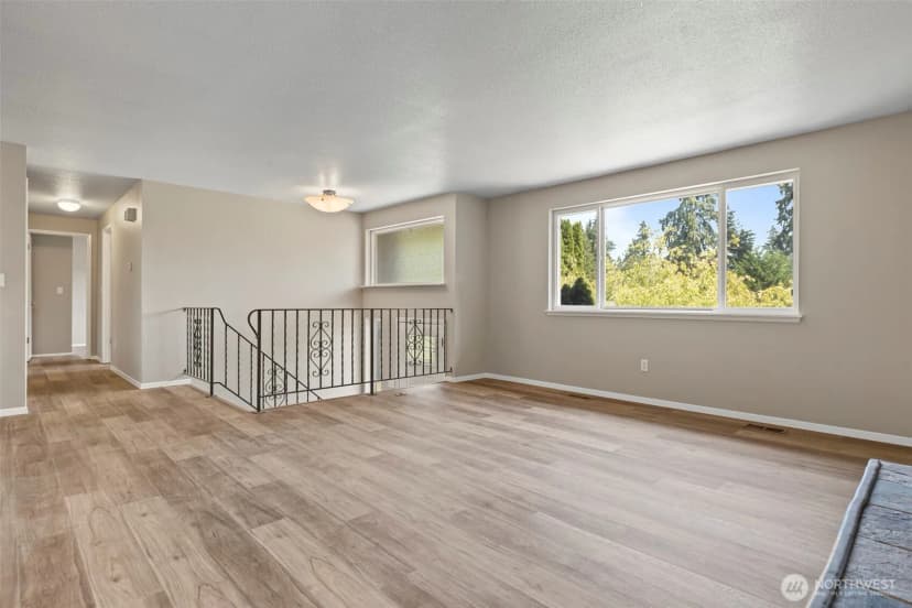 Property photo for 18922 9th Avenue Ct E, Spanaway photo 4