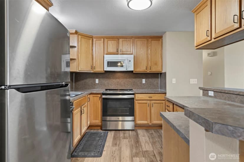 Property photo for 18922 9th Avenue Ct E, Spanaway photo 8
