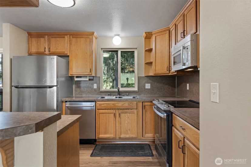 Property photo for 18922 9th Avenue Ct E, Spanaway photo 9