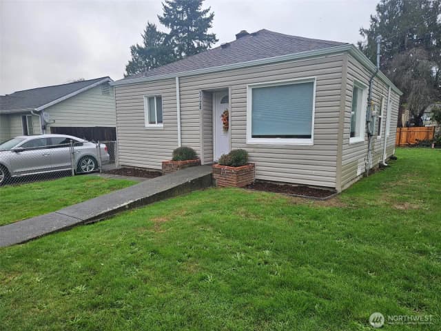 Property photo for 1720 Snyder Avenue, Bremerton