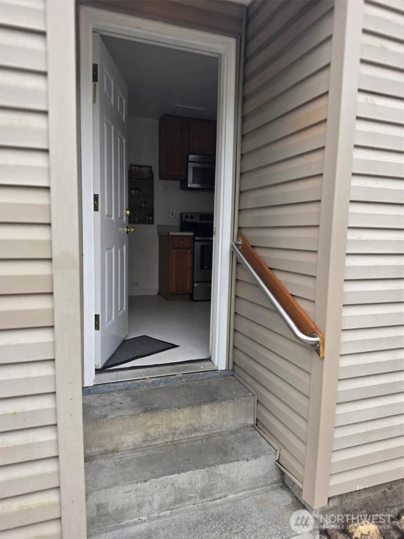 Property photo for 1720 Snyder Avenue, Bremerton photo 6