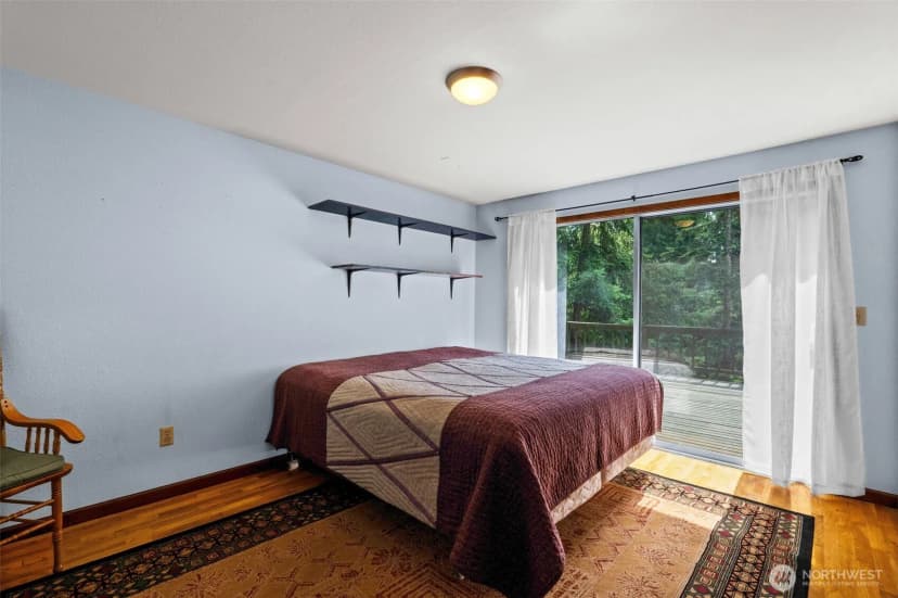 Property photo for 25235 Se Mirrormont Drive, Issaquah photo 16