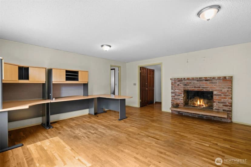 Property photo for 25235 Se Mirrormont Drive, Issaquah photo 23