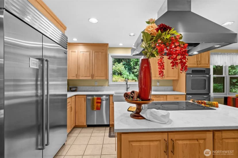 Property photo for 25235 Se Mirrormont Drive, Issaquah photo 13