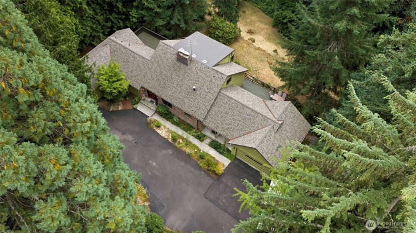 Property photo for 25235 Se Mirrormont Drive, Issaquah photo 39