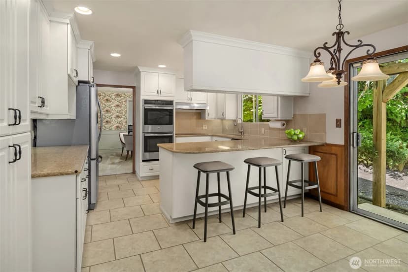 Property photo for 7921 E Mercer Way, Mercer Island photo 11