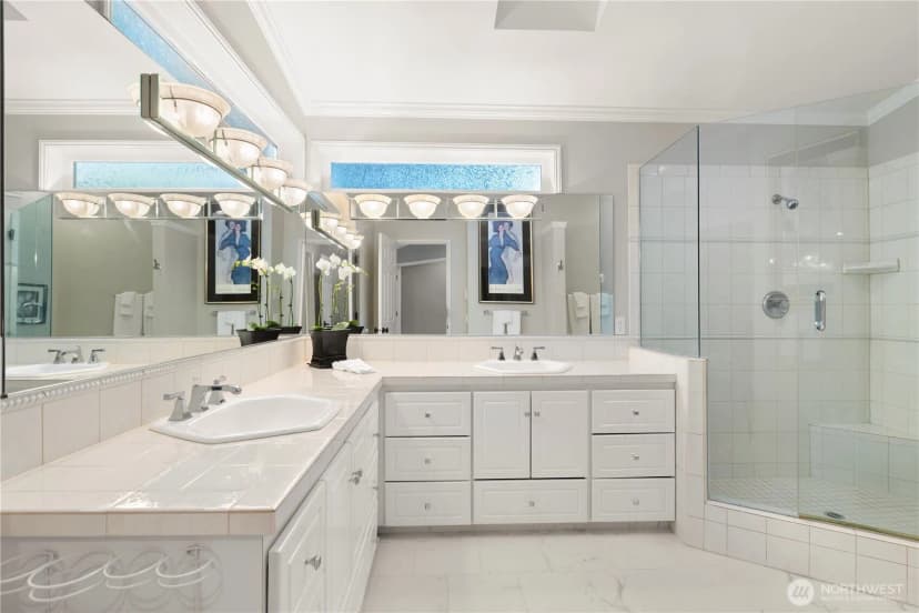 Property photo for 2061 E Beaver Lake Drive Se, Sammamish photo 15