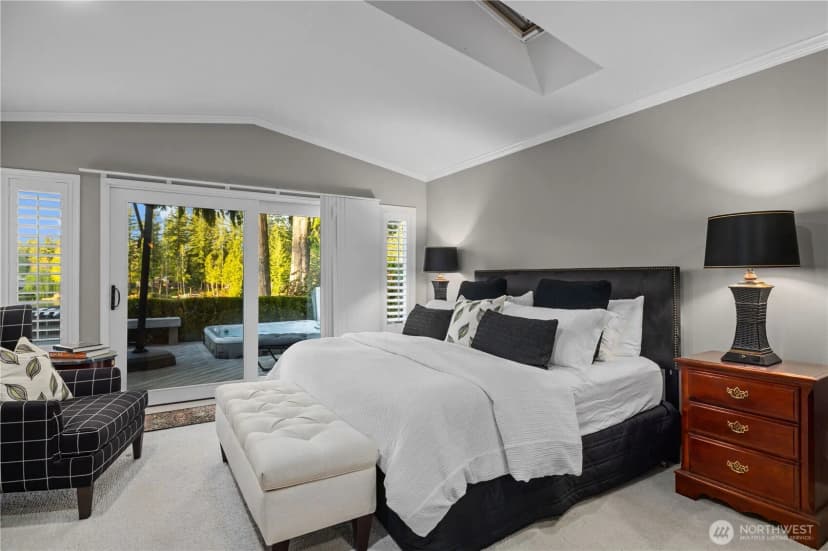 Property photo for 2061 E Beaver Lake Drive Se, Sammamish photo 14