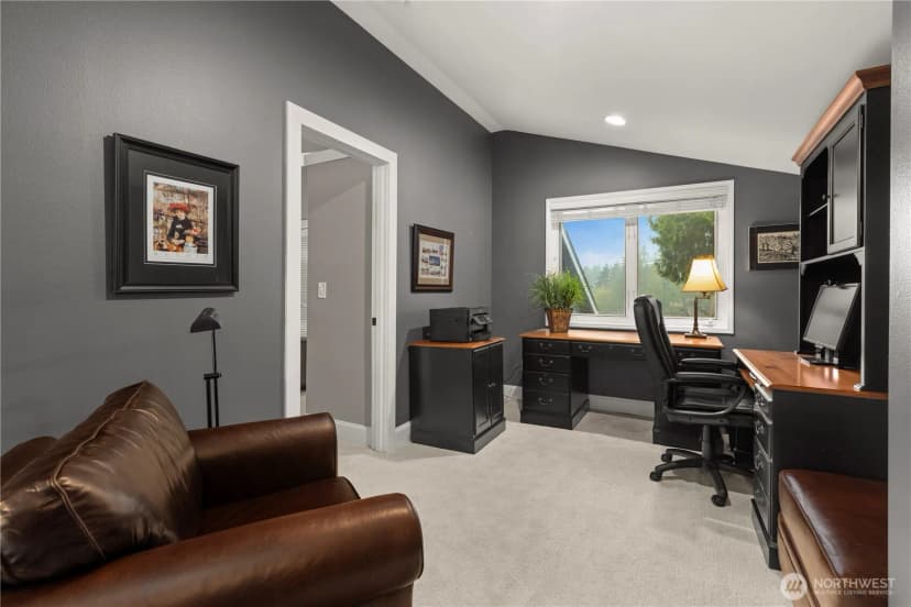 Property photo for 2061 E Beaver Lake Drive Se, Sammamish photo 19