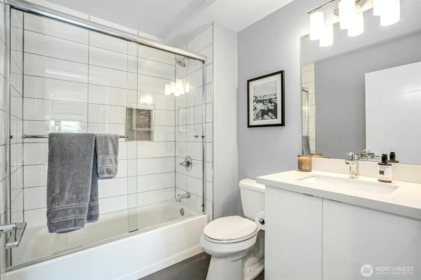 Property photo for 6065 Ne 135th Street, Kirkland photo 22