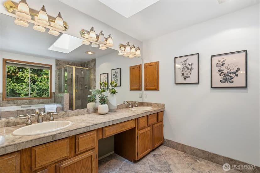 Property photo for 23046 Ne 19th Drive, Sammamish photo 15