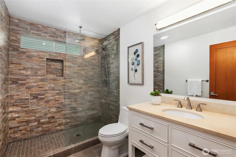 Property photo for 23046 Ne 19th Drive, Sammamish photo 21