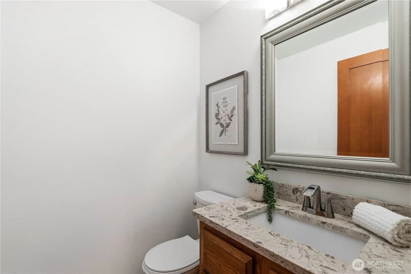 Property photo for 23046 Ne 19th Drive, Sammamish photo 11