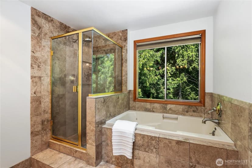 Property photo for 23046 Ne 19th Drive, Sammamish photo 14