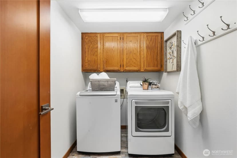 Property photo for 23046 Ne 19th Drive, Sammamish photo 12