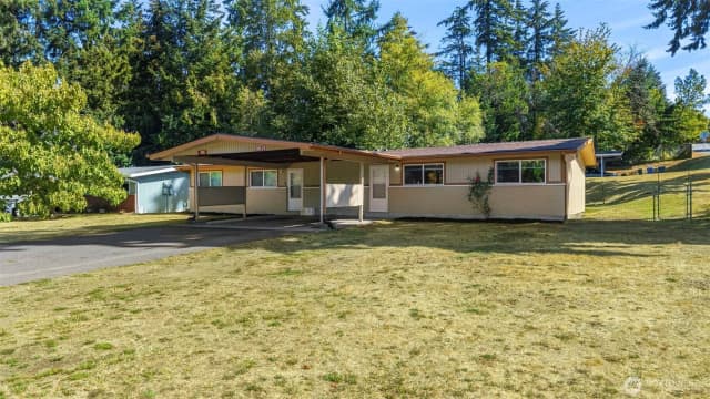 Property photo for 515 Roe Street Steilacoom, Steilacoom photo 2