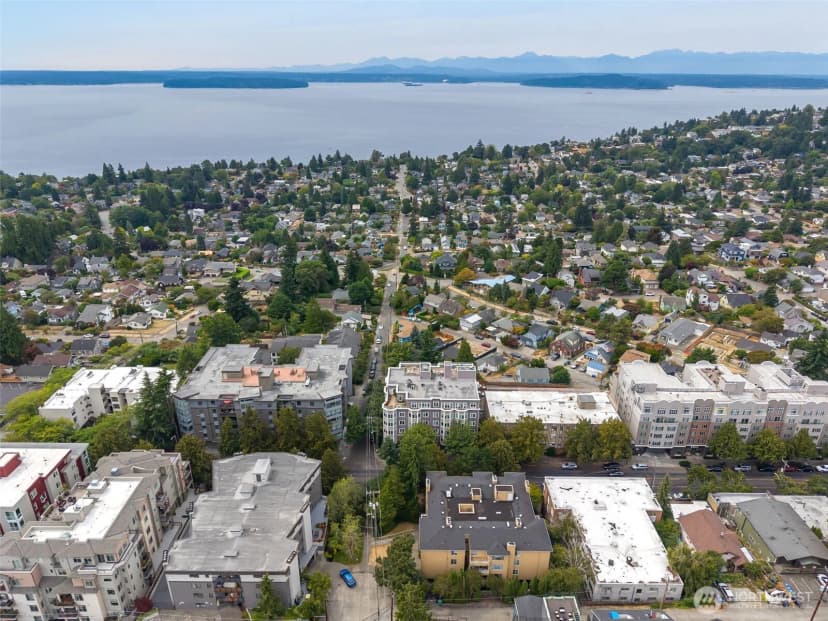 Property photo for 4847 California Avenue Sw #605, Seattle photo 25