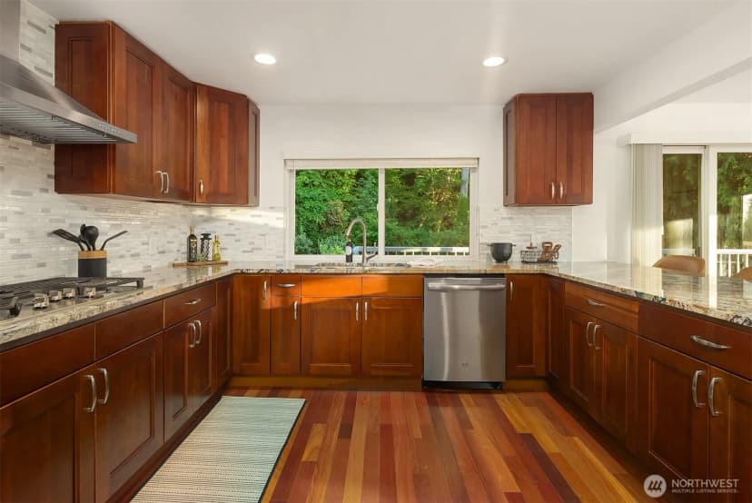 Property photo for 8308 Frederick Place, Edmonds photo 14