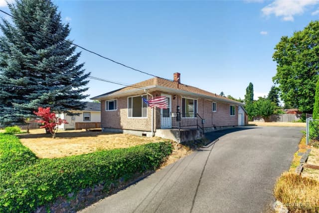 Property photo for 1323 E 56th Street, Tacoma