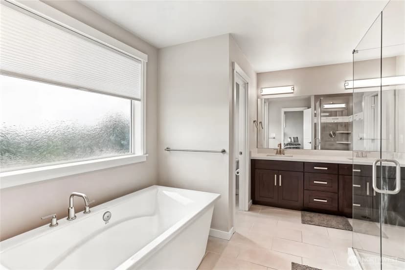 Property photo for 806 76th Drive Se, Lake Stevens photo 19
