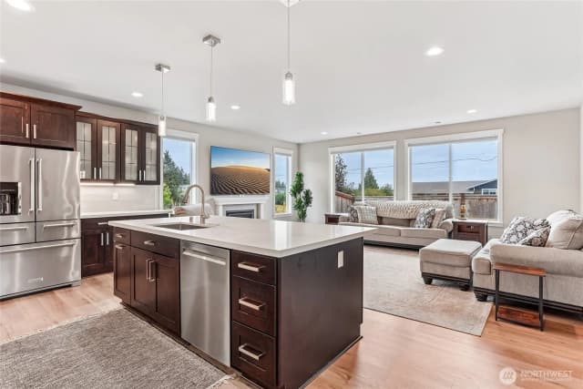 Property photo for 806 76th Drive Se, Lake Stevens