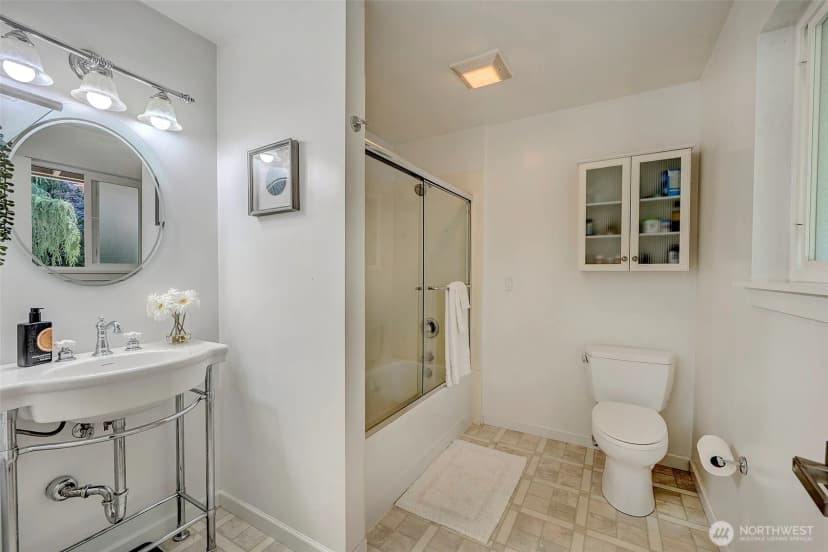 Property photo for 8205 Ne 128th Street, Kirkland photo 17