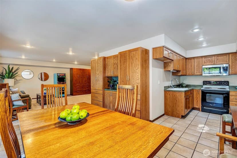 Property photo for 8205 Ne 128th Street, Kirkland photo 32