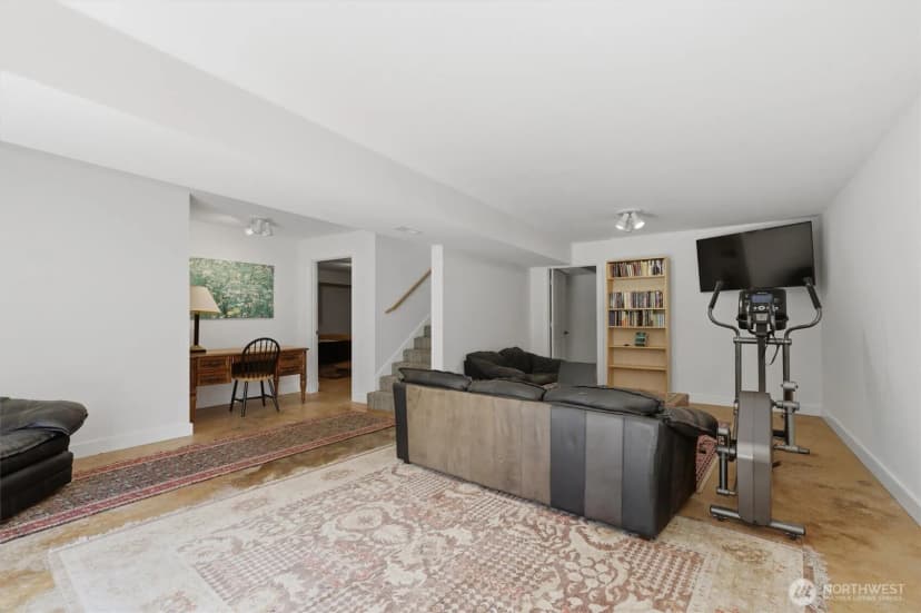 Property photo for 506 Azalea Avenue Ne, Bainbridge Island photo 29