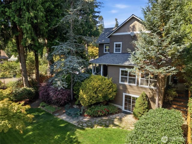 Property photo for 506 Azalea Avenue Ne, Bainbridge Island photo 4