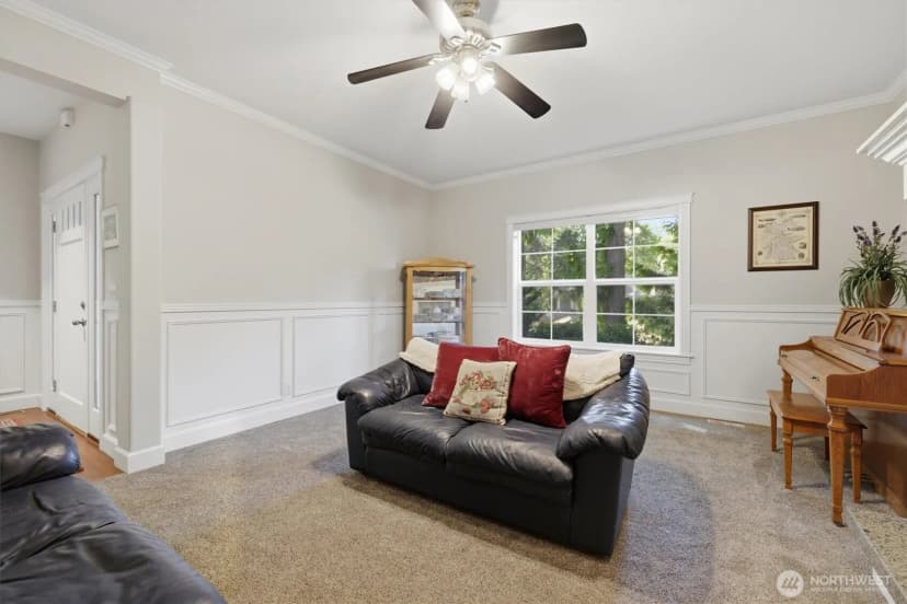 Property photo for 506 Azalea Avenue Ne, Bainbridge Island photo 10