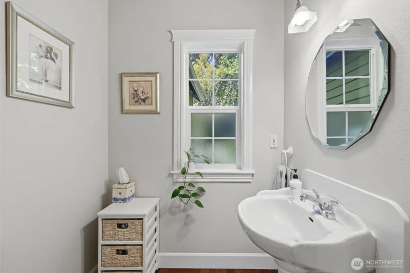 Property photo for 506 Azalea Avenue Ne, Bainbridge Island photo 17