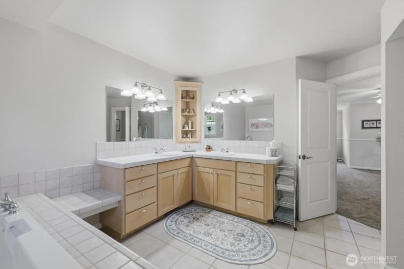 Property photo for 506 Azalea Avenue Ne, Bainbridge Island photo 21