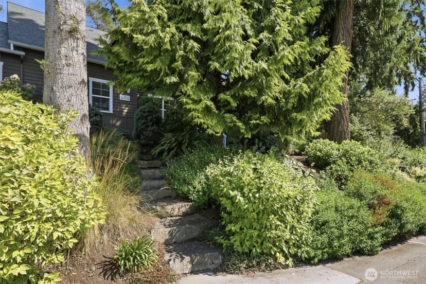 Property photo for 506 Azalea Avenue Ne, Bainbridge Island photo 32